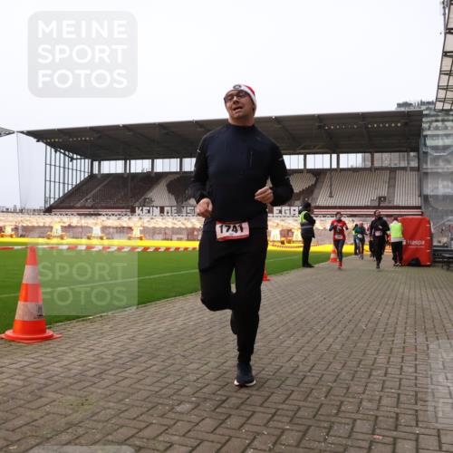 08.12.2024 - St. Pauli X-Mass-Run No. 14 Yannick Fuchs http://msf.ph/oto/7475259 08.12.2024 09:57:02 Ziel 364, 384, 420, 755, 763, 904, 1291, 1741, 1754, 1982, 2267, 2956, 3022, 3139 meine-sportfotos.de