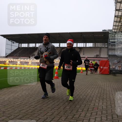 08.12.2024 - St. Pauli X-Mass-Run No. 14 Yannick Fuchs http://msf.ph/oto/7475269 08.12.2024 10:10:01 Ziel 290, 361, 513, 894, 1098, 1955, 1965, 3123 meine-sportfotos.de