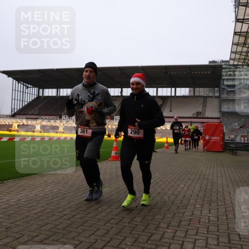 08.12.2024 - St. Pauli X-Mass-Run No. 14 Yannick Fuchs http://msf.ph/oto/7475273 08.12.2024 10:10:01 Ziel 290, 361, 513, 894, 1098, 1955, 1965, 3123 meine-sportfotos.de