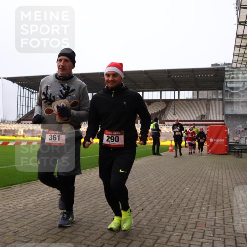 08.12.2024 - St. Pauli X-Mass-Run No. 14 Yannick Fuchs http://msf.ph/oto/7475276 08.12.2024 10:10:01 Ziel 290, 361, 513, 894, 1098, 1955, 1965, 3123 meine-sportfotos.de