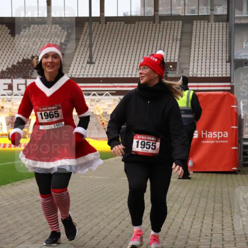 08.12.2024 - St. Pauli X-Mass-Run No. 14 Yannick Fuchs http://msf.ph/oto/7475331 08.12.2024 10:10:05 Ziel 290, 361, 894, 1098, 1641, 1648, 1955, 1965, 3123 meine-sportfotos.de