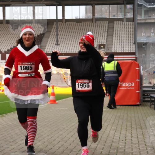08.12.2024 - St. Pauli X-Mass-Run No. 14 Yannick Fuchs http://msf.ph/oto/7475342 08.12.2024 10:10:05 Ziel 290, 361, 894, 1098, 1641, 1648, 1955, 1965, 3123 meine-sportfotos.de