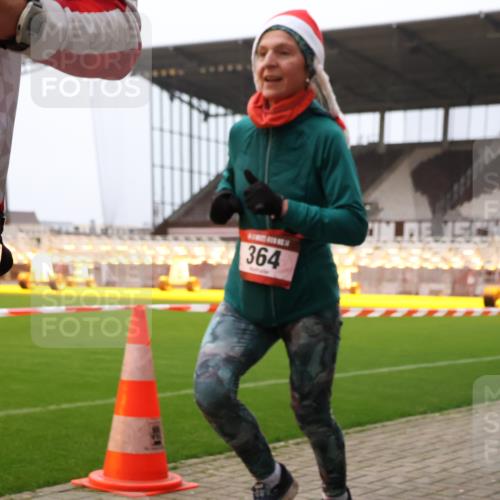 08.12.2024 - St. Pauli X-Mass-Run No. 14 Yannick Fuchs http://msf.ph/oto/7475361 08.12.2024 09:57:08 Ziel 364, 384, 420, 755, 763, 904, 1291, 1741, 1982, 2267, 3022, 3139, 3162 meine-sportfotos.de