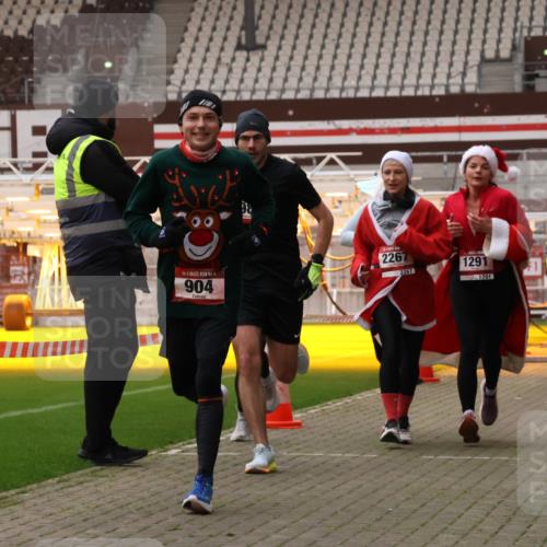 08.12.2024 - St. Pauli X-Mass-Run No. 14 Yannick Fuchs http://msf.ph/oto/7475401 08.12.2024 09:57:12 Ziel 364, 384, 420, 755, 763, 904, 1291, 1982, 2267, 3022, 3162 meine-sportfotos.de