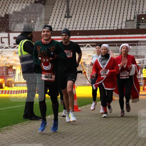 08.12.2024 - St. Pauli X-Mass-Run No. 14 Yannick Fuchs http://msf.ph/oto/7475410 08.12.2024 09:57:12 Ziel 364, 384, 420, 755, 763, 904, 1291, 1982, 2267, 3022, 3162 meine-sportfotos.de
