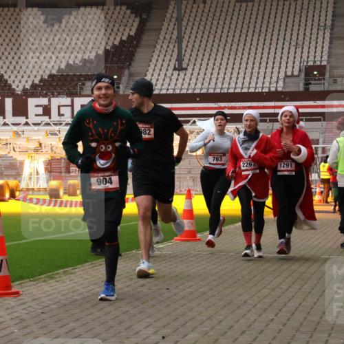 08.12.2024 - St. Pauli X-Mass-Run No. 14 Yannick Fuchs http://msf.ph/oto/7475419 08.12.2024 09:57:12 Ziel 364, 384, 420, 755, 763, 904, 1291, 1982, 2267, 3022, 3162 meine-sportfotos.de