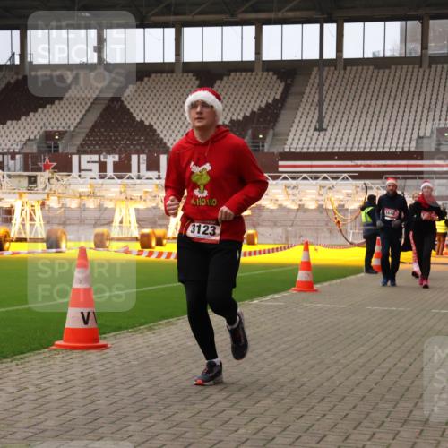 08.12.2024 - St. Pauli X-Mass-Run No. 14 Yannick Fuchs http://msf.ph/oto/7475434 08.12.2024 10:10:09 Ziel 290, 361, 882, 894, 1098, 1641, 1648, 1955, 1965, 3123 meine-sportfotos.de