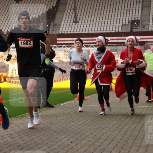 08.12.2024 - St. Pauli X-Mass-Run No. 14 Yannick Fuchs http://msf.ph/oto/7475440 08.12.2024 09:57:13 Ziel 364, 384, 420, 755, 763, 904, 1291, 1982, 2267, 3022, 3162 meine-sportfotos.de