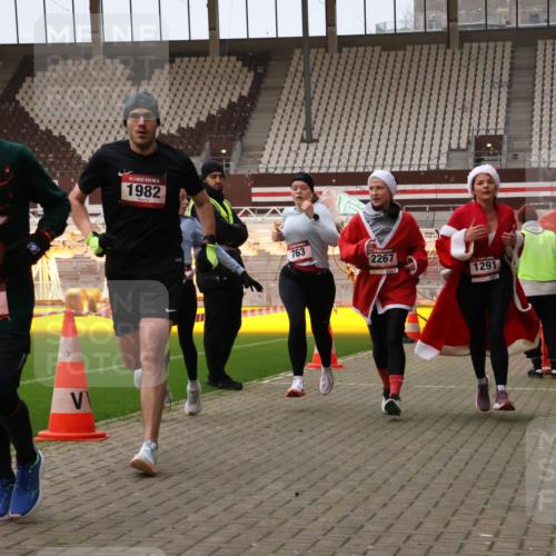 08.12.2024 - St. Pauli X-Mass-Run No. 14 Yannick Fuchs http://msf.ph/oto/7475448 08.12.2024 09:57:14 Ziel 364, 420, 755, 763, 904, 1291, 1982, 2267, 3022, 3162 meine-sportfotos.de