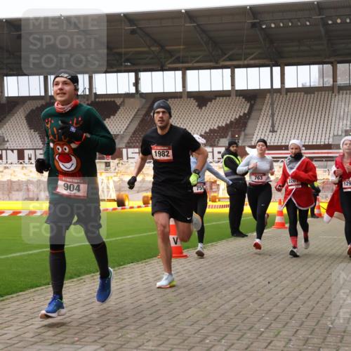 08.12.2024 - St. Pauli X-Mass-Run No. 14 Yannick Fuchs http://msf.ph/oto/7475454 08.12.2024 09:57:14 Ziel 364, 420, 755, 763, 904, 1291, 1982, 2267, 3022, 3162 meine-sportfotos.de