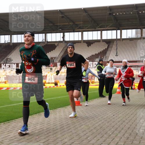 08.12.2024 - St. Pauli X-Mass-Run No. 14 Yannick Fuchs http://msf.ph/oto/7475456 08.12.2024 09:57:14 Ziel 364, 420, 755, 763, 904, 1291, 1982, 2267, 3022, 3162 meine-sportfotos.de