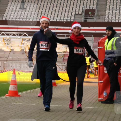08.12.2024 - St. Pauli X-Mass-Run No. 14 Yannick Fuchs http://msf.ph/oto/7475477 08.12.2024 10:10:13 Ziel 239, 882, 894, 1098, 1641, 1648, 1955, 1965, 3123 meine-sportfotos.de