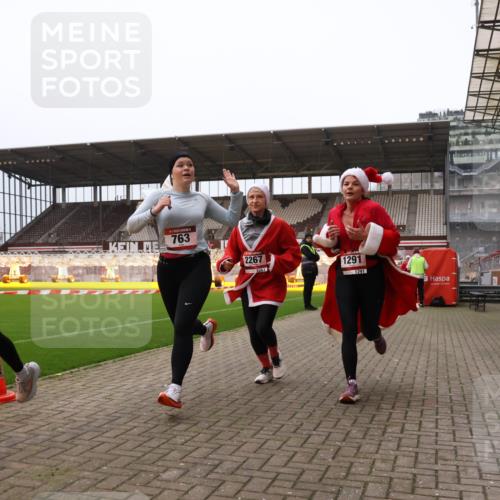 08.12.2024 - St. Pauli X-Mass-Run No. 14 Yannick Fuchs http://msf.ph/oto/7475528 08.12.2024 09:57:16 Ziel 755, 763, 904, 1291, 1982, 2267, 3022, 3162 meine-sportfotos.de