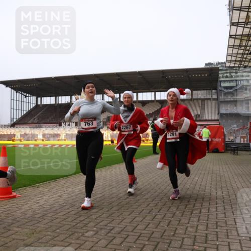 08.12.2024 - St. Pauli X-Mass-Run No. 14 Yannick Fuchs http://msf.ph/oto/7475532 08.12.2024 09:57:16 Ziel 755, 763, 904, 1291, 1982, 2267, 3022, 3162 meine-sportfotos.de