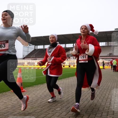 08.12.2024 - St. Pauli X-Mass-Run No. 14 Yannick Fuchs http://msf.ph/oto/7475551 08.12.2024 09:57:17 Ziel 755, 763, 904, 1291, 1982, 2267, 3022, 3162 meine-sportfotos.de
