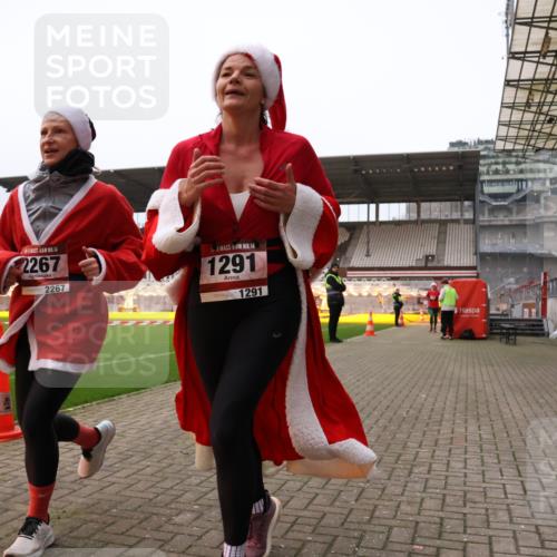 08.12.2024 - St. Pauli X-Mass-Run No. 14 Yannick Fuchs http://msf.ph/oto/7475562 08.12.2024 09:57:17 Ziel 755, 763, 904, 1291, 1982, 2267, 3022, 3162 meine-sportfotos.de