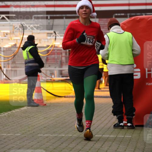 08.12.2024 - St. Pauli X-Mass-Run No. 14 Yannick Fuchs http://msf.ph/oto/7475567 08.12.2024 09:57:20 Ziel 755, 763, 904, 1291, 1982, 2267, 3162 meine-sportfotos.de