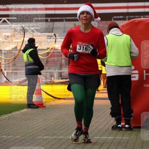 08.12.2024 - St. Pauli X-Mass-Run No. 14 Yannick Fuchs http://msf.ph/oto/7475577 08.12.2024 09:57:20 Ziel 755, 763, 904, 1291, 1982, 2267, 3162 meine-sportfotos.de