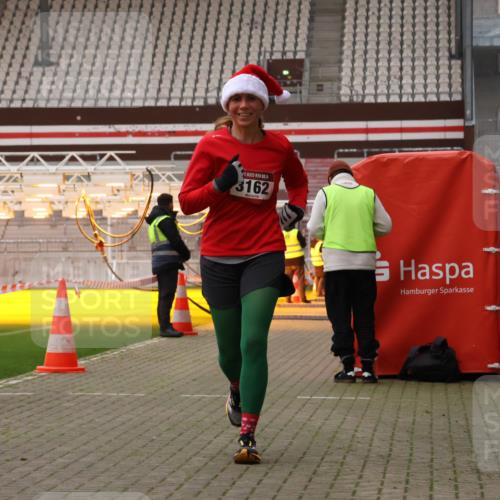 08.12.2024 - St. Pauli X-Mass-Run No. 14 Yannick Fuchs http://msf.ph/oto/7475581 08.12.2024 09:57:21 Ziel 755, 763, 904, 1291, 1982, 2267, 3162 meine-sportfotos.de