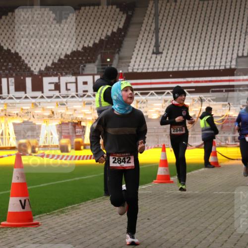 08.12.2024 - St. Pauli X-Mass-Run No. 14 Yannick Fuchs http://msf.ph/oto/7475674 08.12.2024 09:57:44 Ziel 391, 2840, 2842, 3258 meine-sportfotos.de