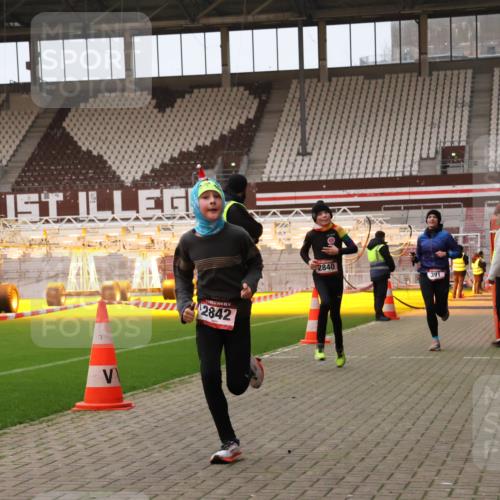 08.12.2024 - St. Pauli X-Mass-Run No. 14 Yannick Fuchs http://msf.ph/oto/7475689 08.12.2024 09:57:44 Ziel 391, 2840, 2842, 3258 meine-sportfotos.de