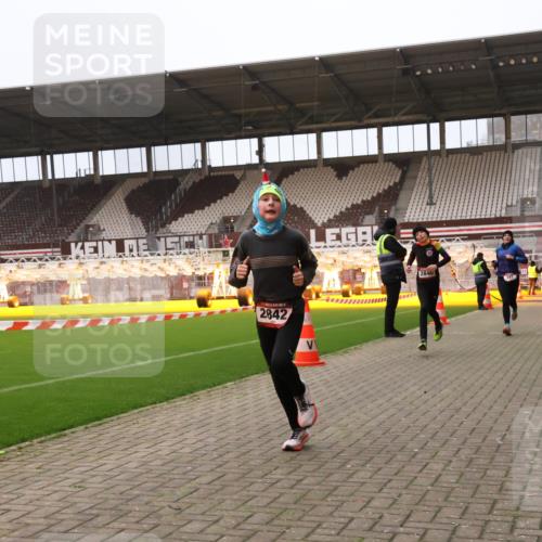 08.12.2024 - St. Pauli X-Mass-Run No. 14 Yannick Fuchs http://msf.ph/oto/7475703 08.12.2024 09:57:45 Ziel 391, 2840, 2842, 3258 meine-sportfotos.de