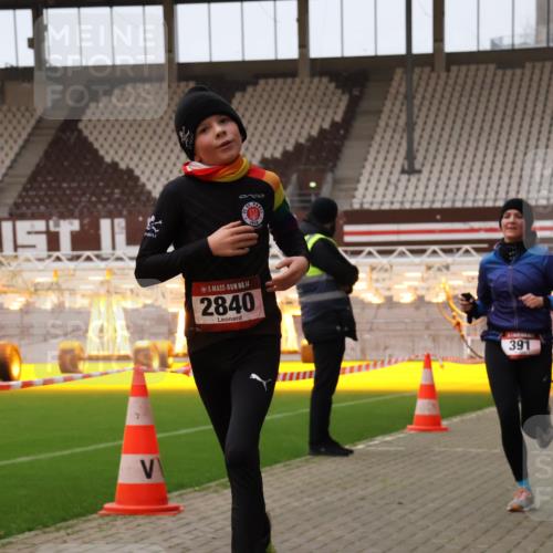 08.12.2024 - St. Pauli X-Mass-Run No. 14 Yannick Fuchs http://msf.ph/oto/7475736 08.12.2024 09:57:47 Ziel 391, 510, 2840, 2842, 3258 meine-sportfotos.de