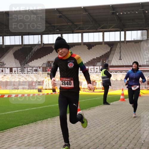 08.12.2024 - St. Pauli X-Mass-Run No. 14 Yannick Fuchs http://msf.ph/oto/7475755 08.12.2024 09:57:47 Ziel 391, 510, 2840, 2842, 3258 meine-sportfotos.de