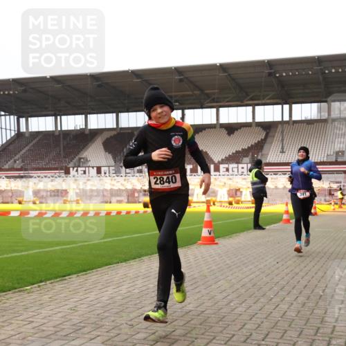 08.12.2024 - St. Pauli X-Mass-Run No. 14 Yannick Fuchs http://msf.ph/oto/7475766 08.12.2024 09:57:47 Ziel 391, 510, 2840, 2842, 3258 meine-sportfotos.de