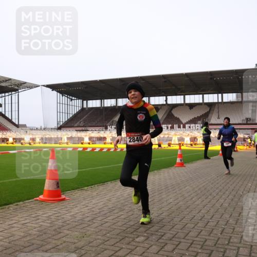 08.12.2024 - St. Pauli X-Mass-Run No. 14 Yannick Fuchs http://msf.ph/oto/7475778 08.12.2024 09:57:47 Ziel 391, 510, 2840, 2842, 3258 meine-sportfotos.de