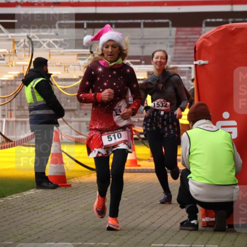 08.12.2024 - St. Pauli X-Mass-Run No. 14 Yannick Fuchs http://msf.ph/oto/7475833 08.12.2024 09:57:58 Ziel 510, 1532, 1789, 2934, 2943, 2944, 3092, 3171 meine-sportfotos.de