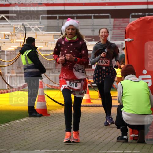 08.12.2024 - St. Pauli X-Mass-Run No. 14 Yannick Fuchs http://msf.ph/oto/7475841 08.12.2024 09:57:59 Ziel 510, 1532, 1789, 2934, 2943, 2944, 3092, 3171 meine-sportfotos.de