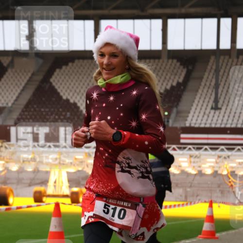 08.12.2024 - St. Pauli X-Mass-Run No. 14 Yannick Fuchs http://msf.ph/oto/7475881 08.12.2024 09:58:03 Ziel 510, 1532, 1789, 2872, 2934, 2943, 2944, 3092, 3171 meine-sportfotos.de