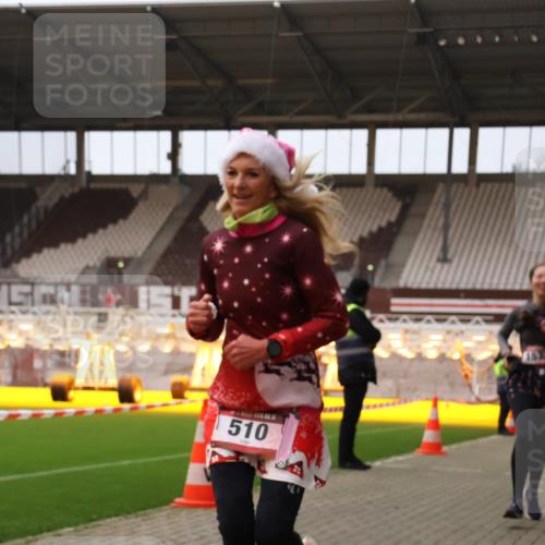08.12.2024 - St. Pauli X-Mass-Run No. 14 Yannick Fuchs http://msf.ph/oto/7475886 08.12.2024 09:58:03 Ziel 510, 1532, 1789, 2872, 2934, 2943, 2944, 3092, 3171 meine-sportfotos.de