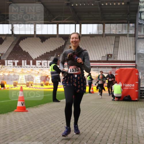 08.12.2024 - St. Pauli X-Mass-Run No. 14 Yannick Fuchs http://msf.ph/oto/7475912 08.12.2024 09:58:04 Ziel 510, 1396, 1397, 1532, 1789, 2872, 2934, 2943, 2944, 3092, 3171 meine-sportfotos.de