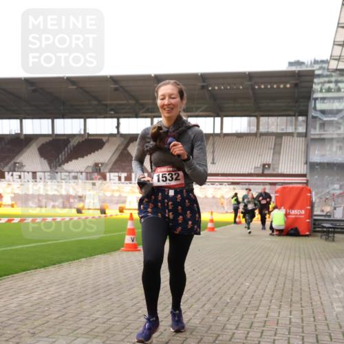 08.12.2024 - St. Pauli X-Mass-Run No. 14 Yannick Fuchs http://msf.ph/oto/7475933 08.12.2024 09:58:05 Ziel 510, 1396, 1397, 1532, 1789, 2872, 2934, 2943, 2944, 3092, 3171 meine-sportfotos.de