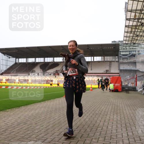 08.12.2024 - St. Pauli X-Mass-Run No. 14 Yannick Fuchs http://msf.ph/oto/7475939 08.12.2024 09:58:05 Ziel 510, 1396, 1397, 1532, 1789, 2872, 2934, 2943, 2944, 3092, 3171 meine-sportfotos.de
