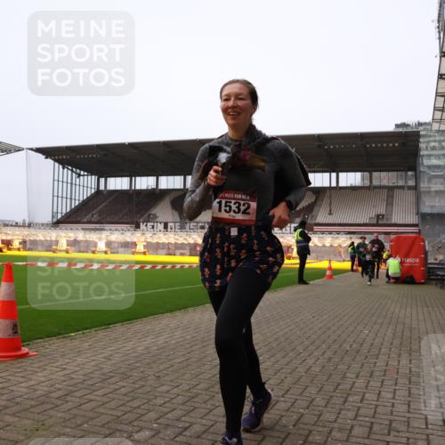 08.12.2024 - St. Pauli X-Mass-Run No. 14 Yannick Fuchs http://msf.ph/oto/7475951 08.12.2024 09:58:06 Ziel 510, 1075, 1080, 1396, 1397, 1532, 1789, 2872, 2934, 2943, 2944, 3092, 3171 meine-sportfotos.de