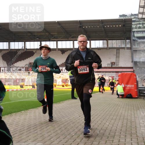08.12.2024 - St. Pauli X-Mass-Run No. 14 Yannick Fuchs http://msf.ph/oto/7476025 08.12.2024 09:58:10 Ziel 55, 510, 880, 1075, 1080, 1396, 1397, 1532, 1789, 2872, 2934, 2943, 2944, 3092, 3171 meine-sportfotos.de