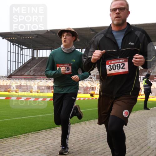 08.12.2024 - St. Pauli X-Mass-Run No. 14 Yannick Fuchs http://msf.ph/oto/7476034 08.12.2024 09:58:11 Ziel 55, 510, 880, 1075, 1080, 1396, 1397, 1532, 1789, 2872, 2934, 2943, 2944, 3092, 3171 meine-sportfotos.de