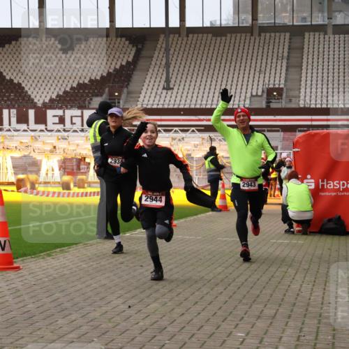 08.12.2024 - St. Pauli X-Mass-Run No. 14 Yannick Fuchs http://msf.ph/oto/7476090 08.12.2024 09:58:14 Ziel 55, 880, 1075, 1080, 1396, 1397, 1789, 2872, 2934, 2943, 2944, 3092, 3171 meine-sportfotos.de