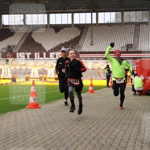 08.12.2024 - St. Pauli X-Mass-Run No. 14 Yannick Fuchs http://msf.ph/oto/7476107 08.12.2024 09:58:14 Ziel 55, 880, 1075, 1080, 1396, 1397, 1789, 2872, 2934, 2943, 2944, 3092, 3171 meine-sportfotos.de