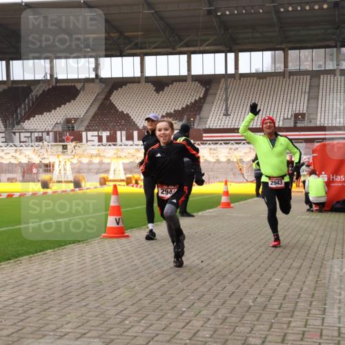 08.12.2024 - St. Pauli X-Mass-Run No. 14 Yannick Fuchs http://msf.ph/oto/7476118 08.12.2024 09:58:14 Ziel 55, 880, 1075, 1080, 1396, 1397, 1789, 2872, 2934, 2943, 2944, 3092, 3171 meine-sportfotos.de