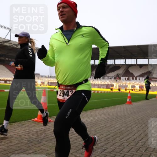 08.12.2024 - St. Pauli X-Mass-Run No. 14 Yannick Fuchs http://msf.ph/oto/7476188 08.12.2024 09:58:17 Ziel 55, 802, 880, 1075, 1080, 1396, 1397, 1789, 2872, 2934, 2943, 2944, 2984, 3109, 3171 meine-sportfotos.de