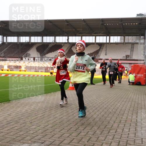 08.12.2024 - St. Pauli X-Mass-Run No. 14 Yannick Fuchs http://msf.ph/oto/7476214 08.12.2024 09:58:20 Ziel 55, 802, 880, 1075, 1080, 1396, 1397, 2872, 2934, 2943, 2944, 2984, 3109 meine-sportfotos.de