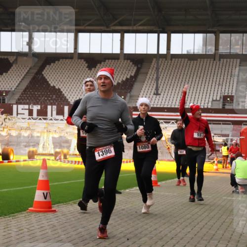08.12.2024 - St. Pauli X-Mass-Run No. 14 Yannick Fuchs http://msf.ph/oto/7476235 08.12.2024 09:58:22 Ziel 49, 55, 802, 880, 1075, 1080, 1396, 1397, 1864, 2428, 2872, 2934, 2943, 2944, 2984, 3109 meine-sportfotos.de
