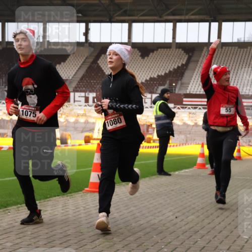 08.12.2024 - St. Pauli X-Mass-Run No. 14 Yannick Fuchs http://msf.ph/oto/7476268 08.12.2024 09:58:23 Ziel 49, 55, 802, 832, 880, 1075, 1080, 1396, 1397, 1864, 2428, 2872, 2934, 2984, 3109 meine-sportfotos.de