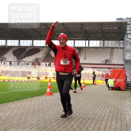 08.12.2024 - St. Pauli X-Mass-Run No. 14 Yannick Fuchs http://msf.ph/oto/7476287 08.12.2024 09:58:24 Ziel 49, 55, 802, 832, 880, 1075, 1080, 1396, 1397, 1864, 2428, 2872, 2984, 3109 meine-sportfotos.de