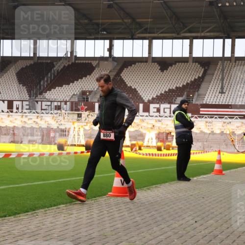 08.12.2024 - St. Pauli X-Mass-Run No. 14 Yannick Fuchs http://msf.ph/oto/7476300 08.12.2024 09:58:26 Ziel 49, 55, 802, 832, 880, 1075, 1080, 1396, 1397, 1864, 2428, 2872, 2984, 3109 meine-sportfotos.de