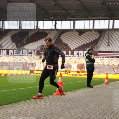08.12.2024 - St. Pauli X-Mass-Run No. 14 Yannick Fuchs http://msf.ph/oto/7476304 08.12.2024 09:58:26 Ziel 49, 55, 802, 832, 880, 1075, 1080, 1396, 1397, 1864, 2428, 2872, 2984, 3109 meine-sportfotos.de